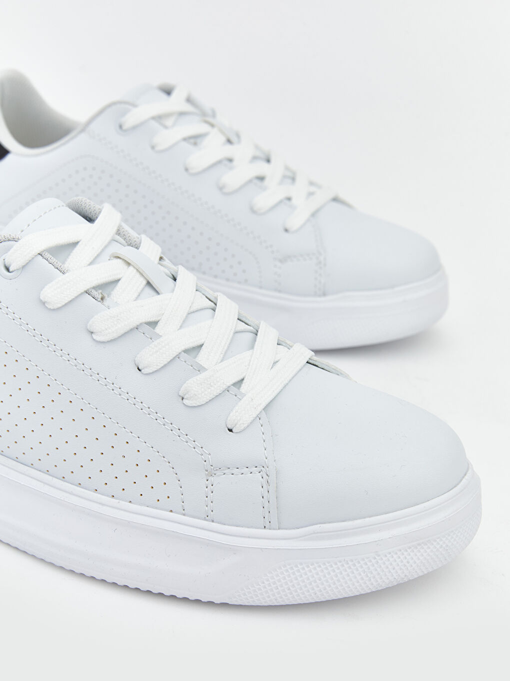 Beyaz Bağcıklı Erkek Spor Ayakkabı-2