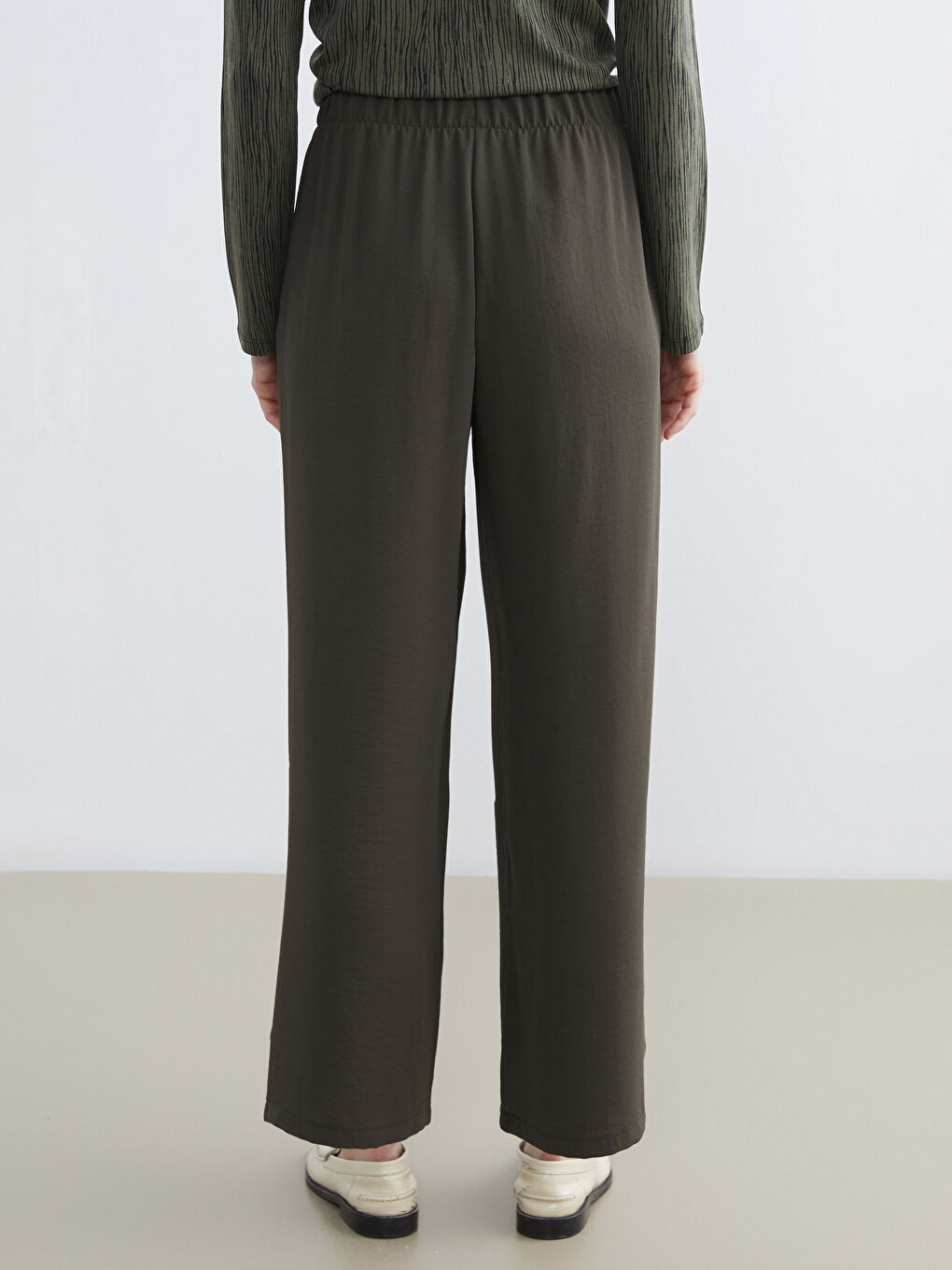 Haki Beli Lastikli Geniş Paça Kadın Pantolon-3