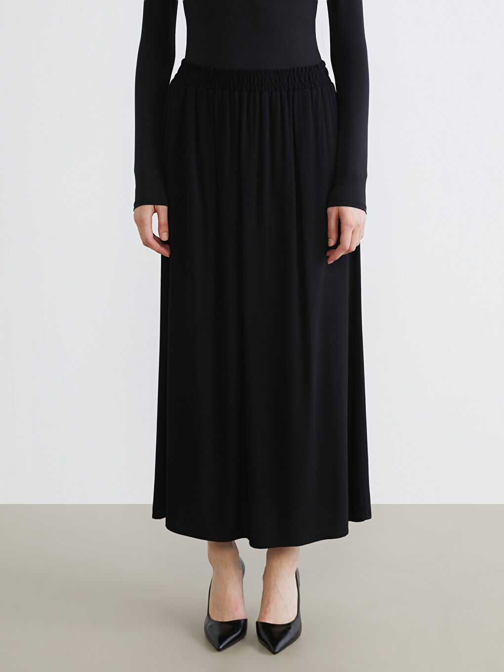 Siyah Beli Lastikli Belmando Kloş Etek-1