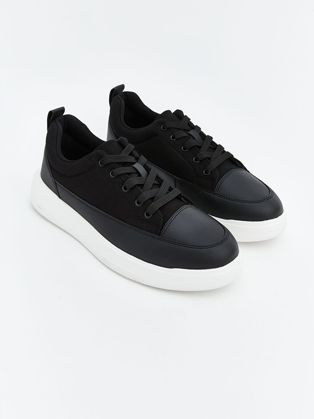 Siyah Bağcıklı Erkek Spor Ayakkabı