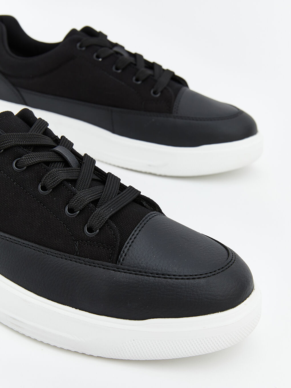 Siyah Bağcıklı Erkek Spor Ayakkabı-2