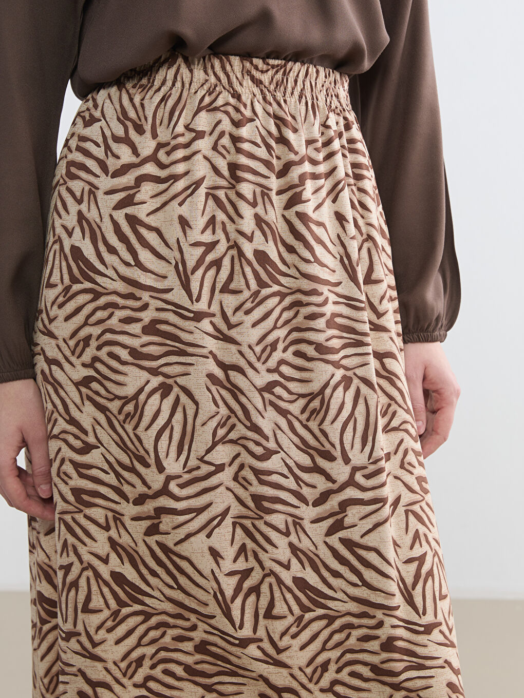 Bej Beli Lastikli Desenli Belmando Kloş Etek-2