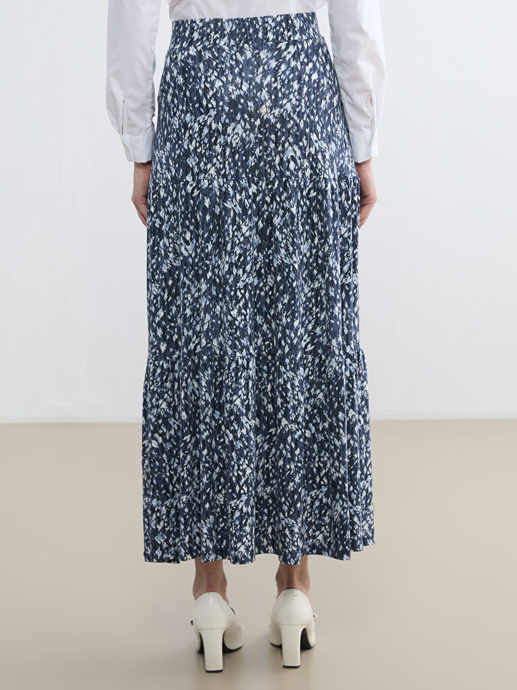 تەنورە شینی تۆخ ژن-3