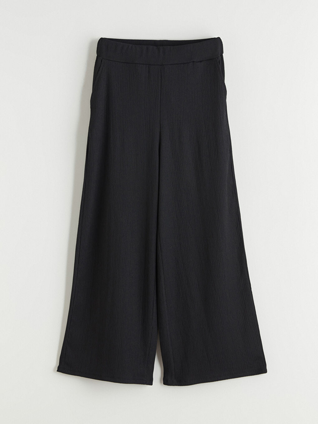 Siyah Beli Lastikli Dokulu Geniş Paça Kadın Pantolon-4