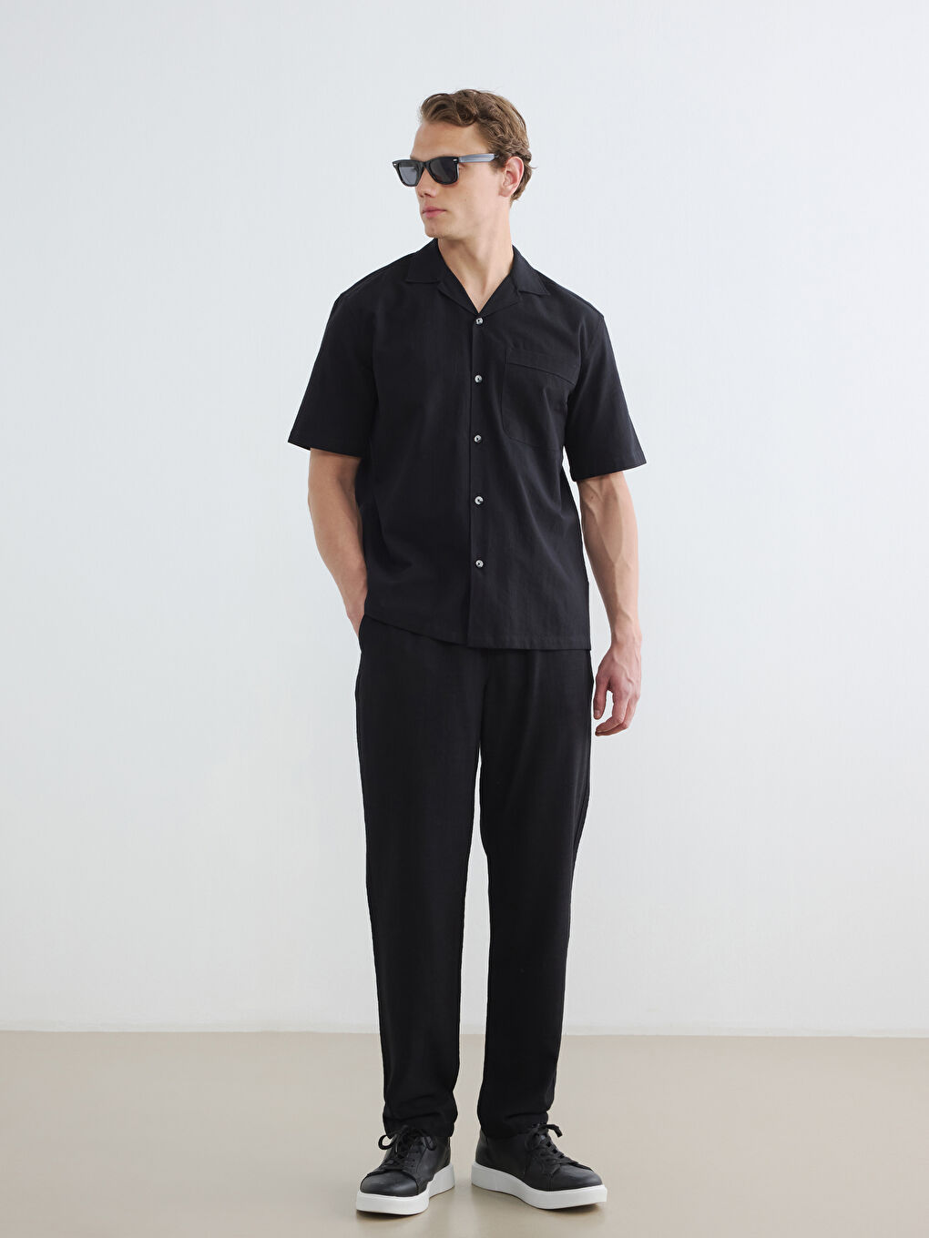 Siyah Regular Fit Keten Görünümlü Erkek Pantolon