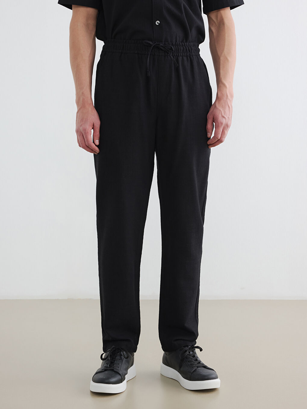 Siyah Regular Fit Keten Görünümlü Erkek Pantolon-1