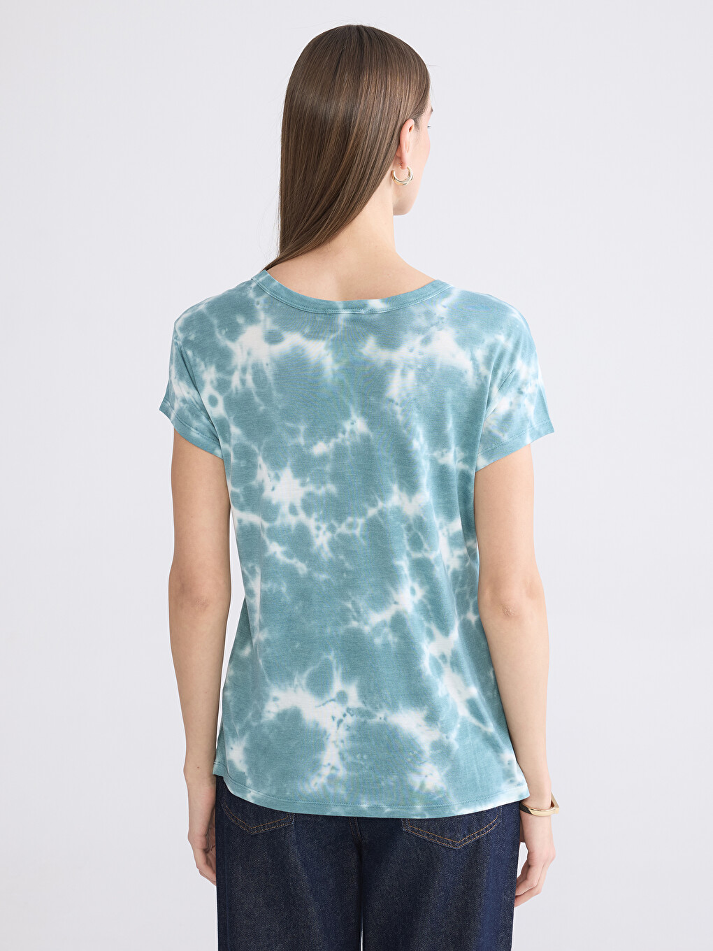Bisiklet Yaka Batik Desenli Kadın Tişört-3