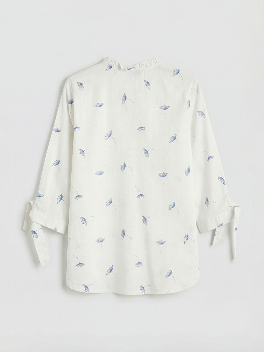 Женская вышитая рубашка с вырезом с выемкой-1