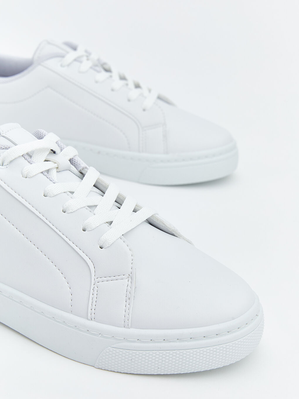 Beyaz Bağcıklı Kadın Spor Ayakkabı-2