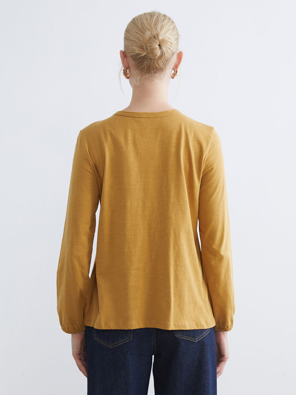 Sarı Bisiklet Yaka Nakışlı Bluz	-3