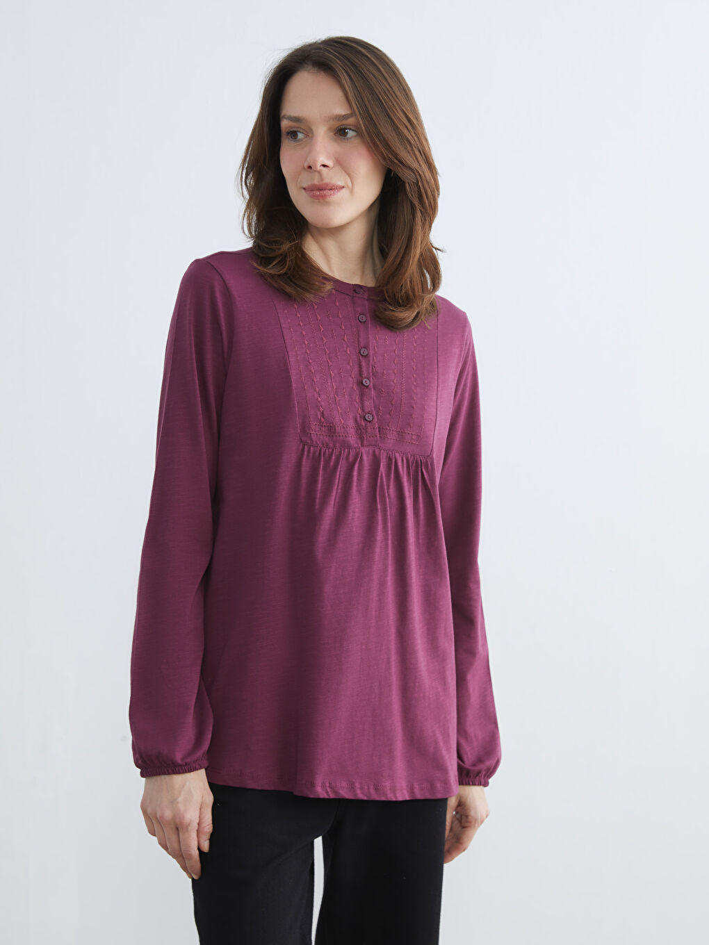 Mürdüm Bisiklet Yaka Nakışlı Bluz