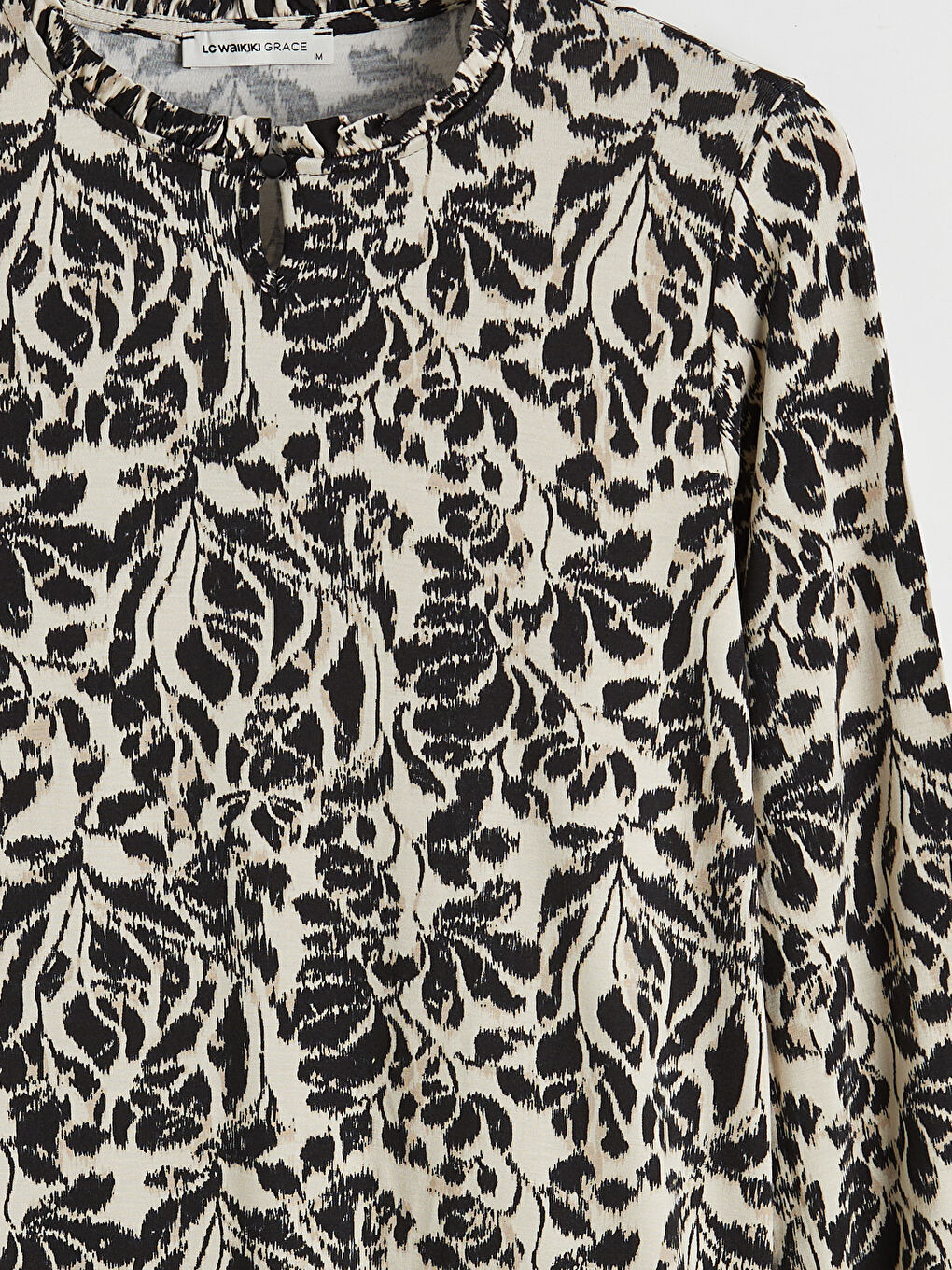 Bej Fırfırlı Dik Yaka Desenli Bluz-2