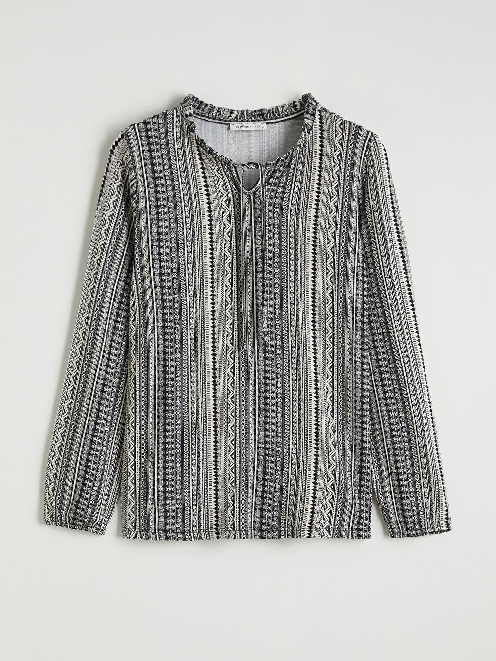 Siyah Bağlamalı Yaka Desenli Bluz-4