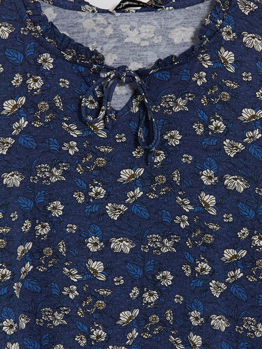 Lacivert Bağlamalı Yaka Çiçekli Bluz-2