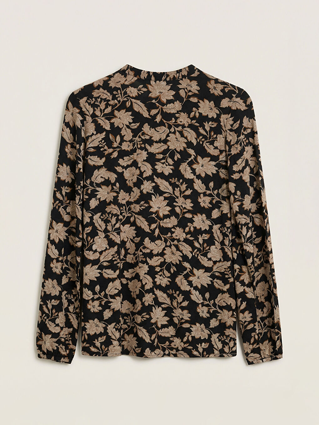 Siyah Bağlamalı Yaka Çiçekli Bluz-5