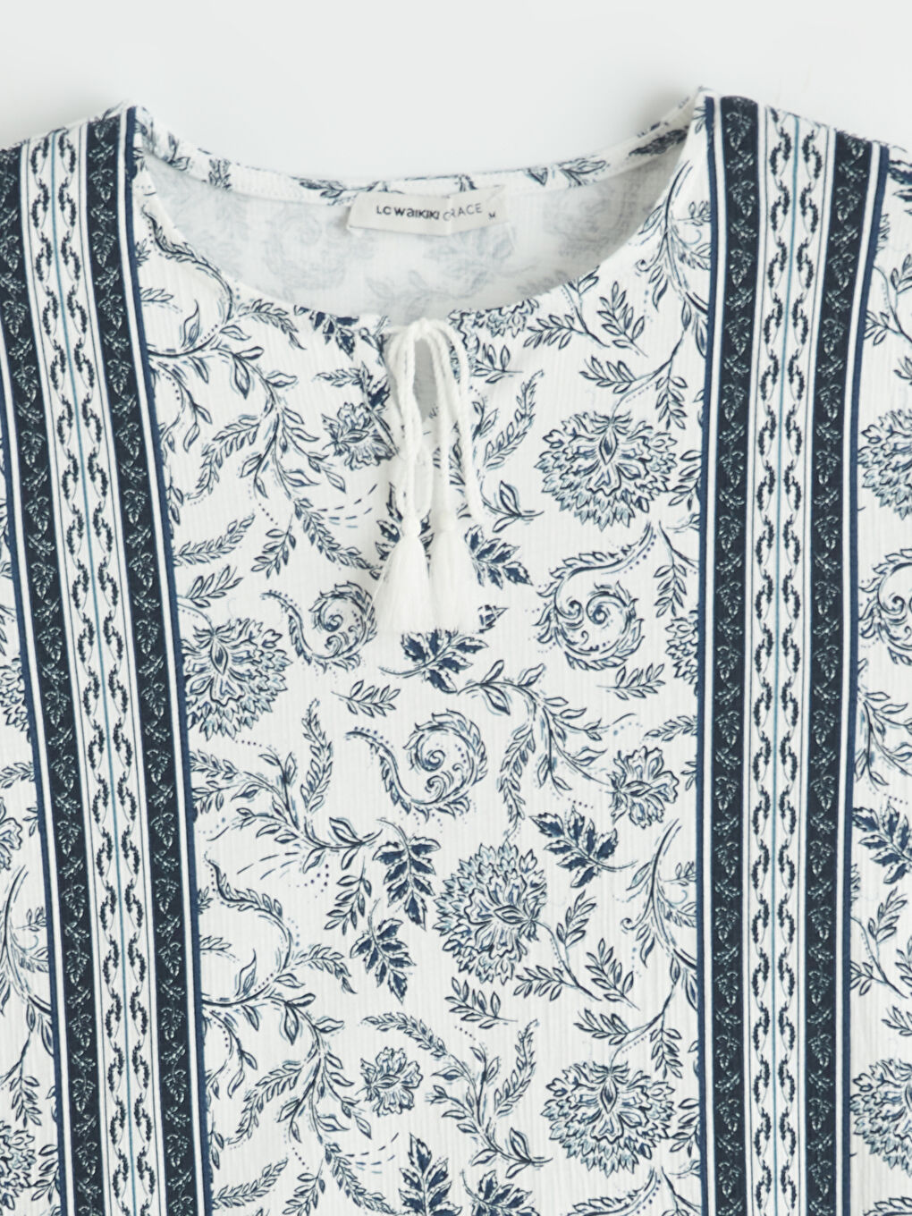 Ekru Bağlamalı Yaka Çiçekli Bluz-5