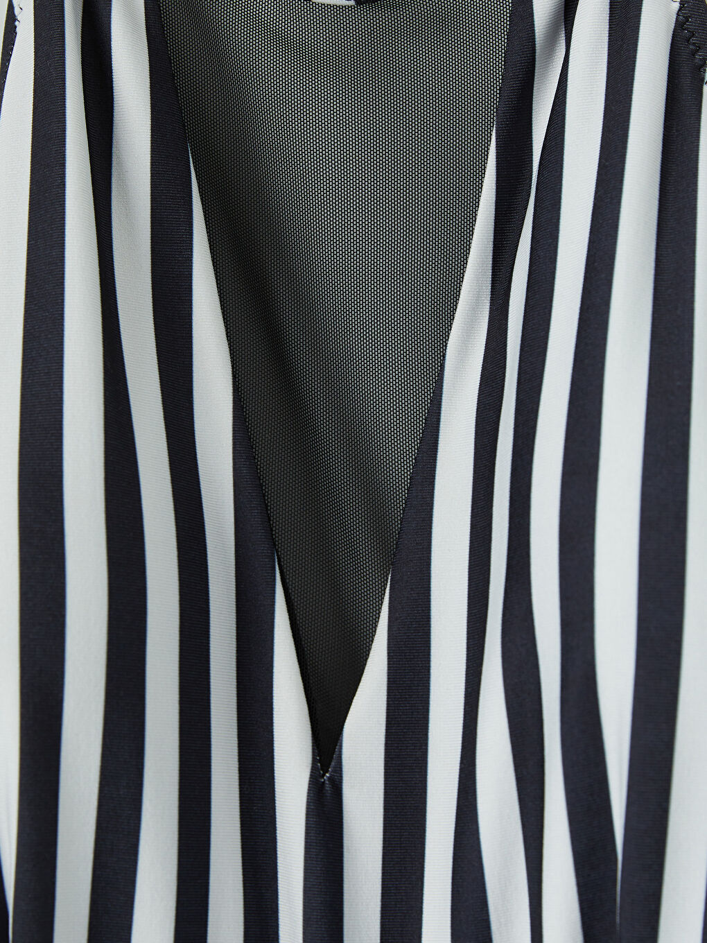 Siyah Halter Yaka Çizgili Kadın Etekli Mayo-2