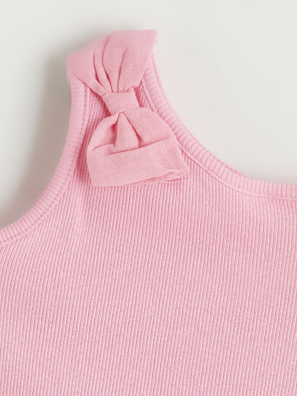 Pembe Kare Yaka Fiyonk Detaylı Kız Çocuk Atlet-1