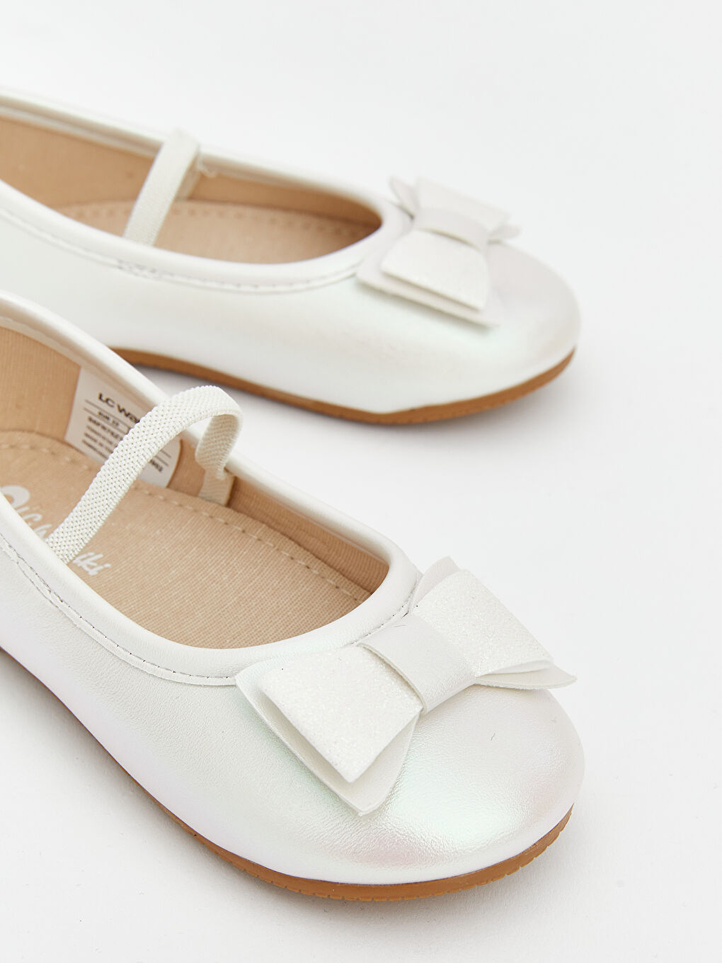 Ekru Fiyonk Detaylı Kız Bebek Babet-2