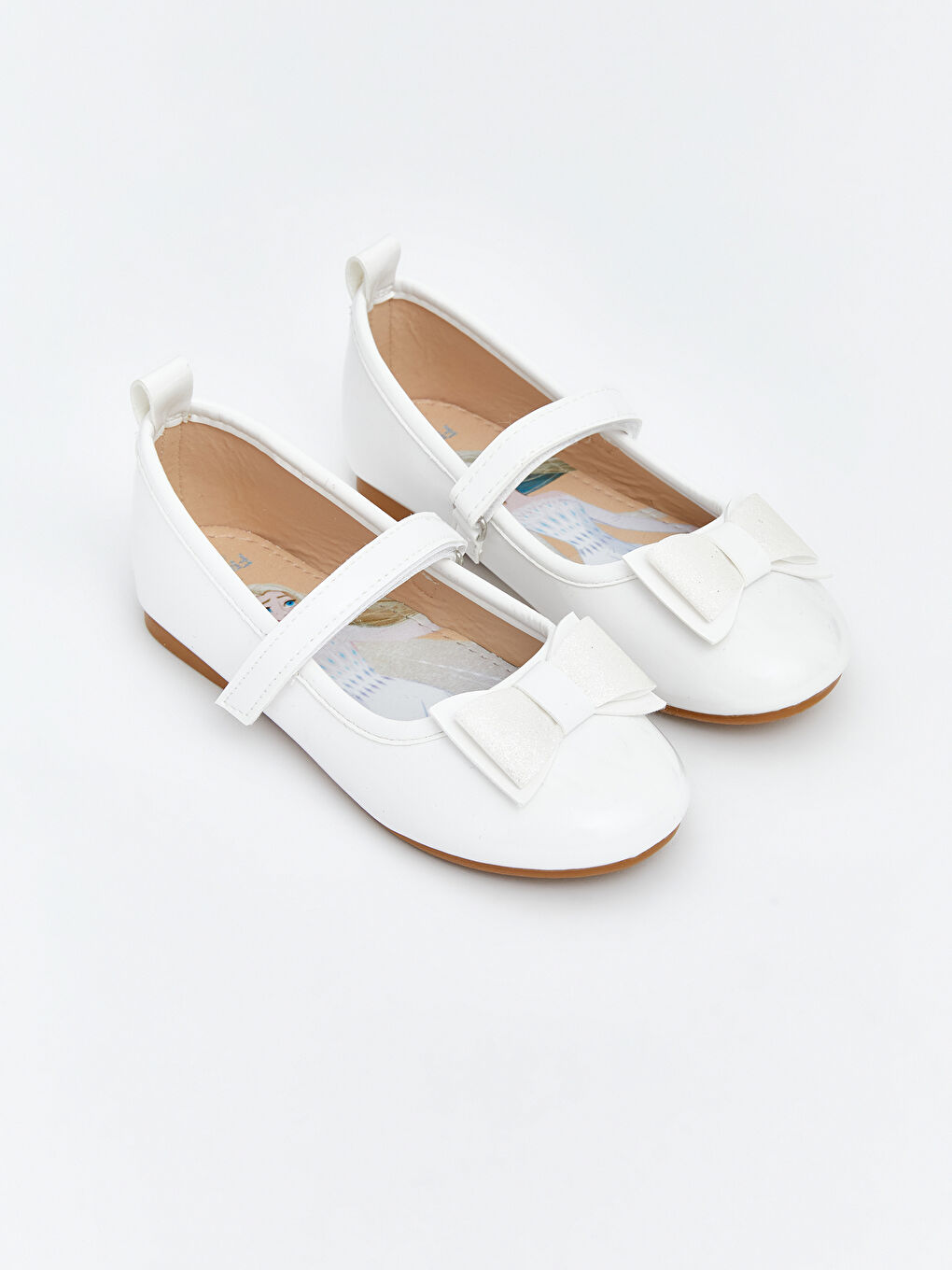 Beyaz Deri Görünümlü Kız Bebek Babet 