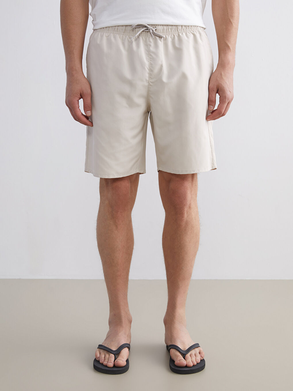 Bej Diz Hizası Boy Basic Erkek Deniz Şortu-1