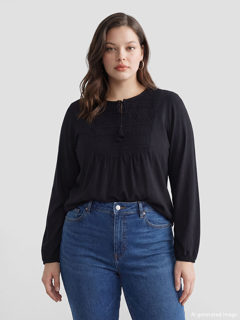 Siyah Bağlamalı Yaka Nakışlı Bluz-1