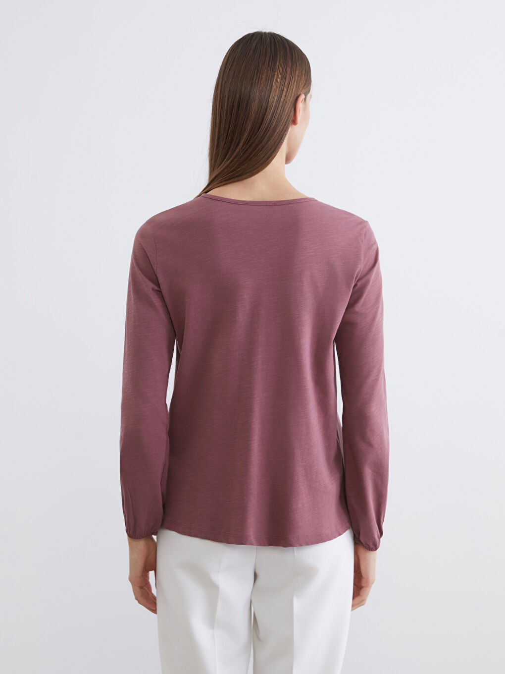 Pembe Bağlamalı Yaka Nakışlı Bluz-3