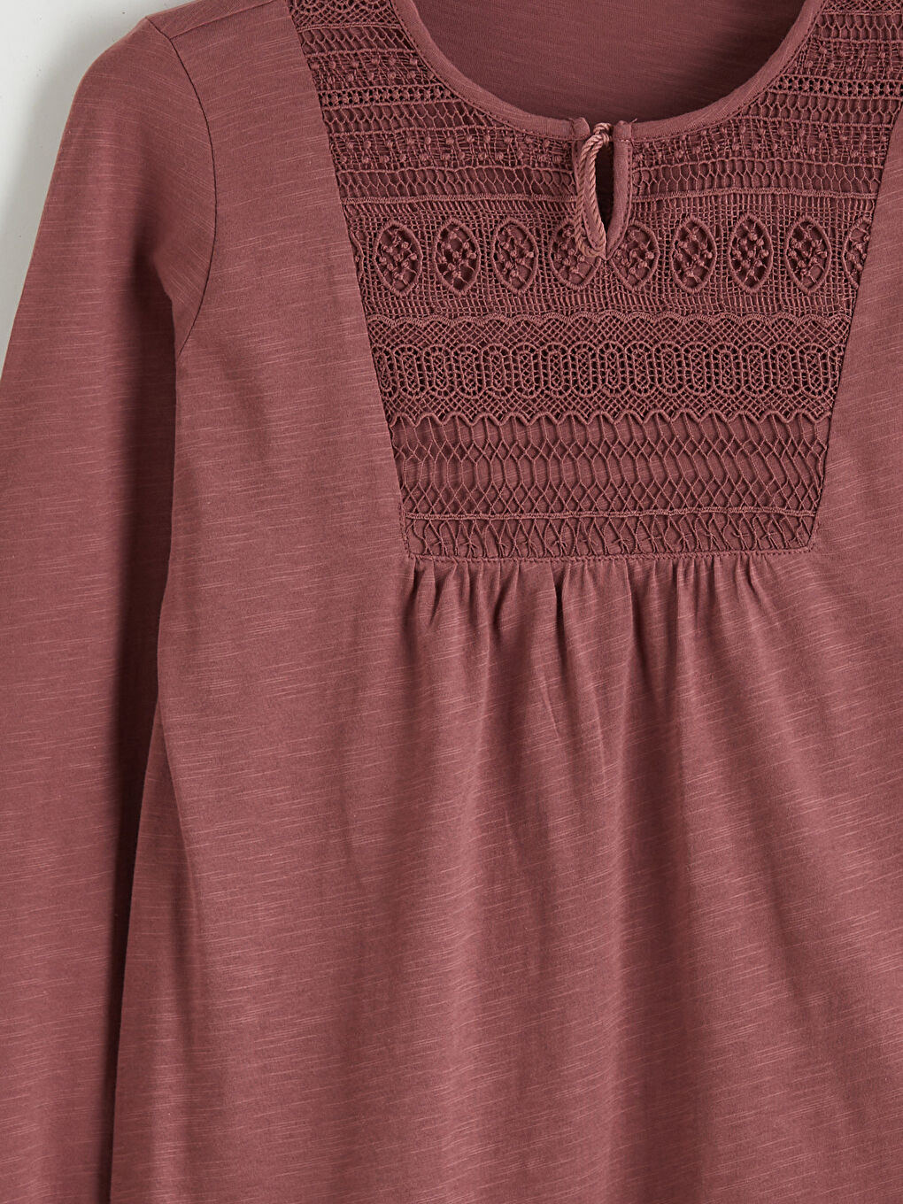 Pembe Bağlamalı Yaka Nakışlı Bluz-5