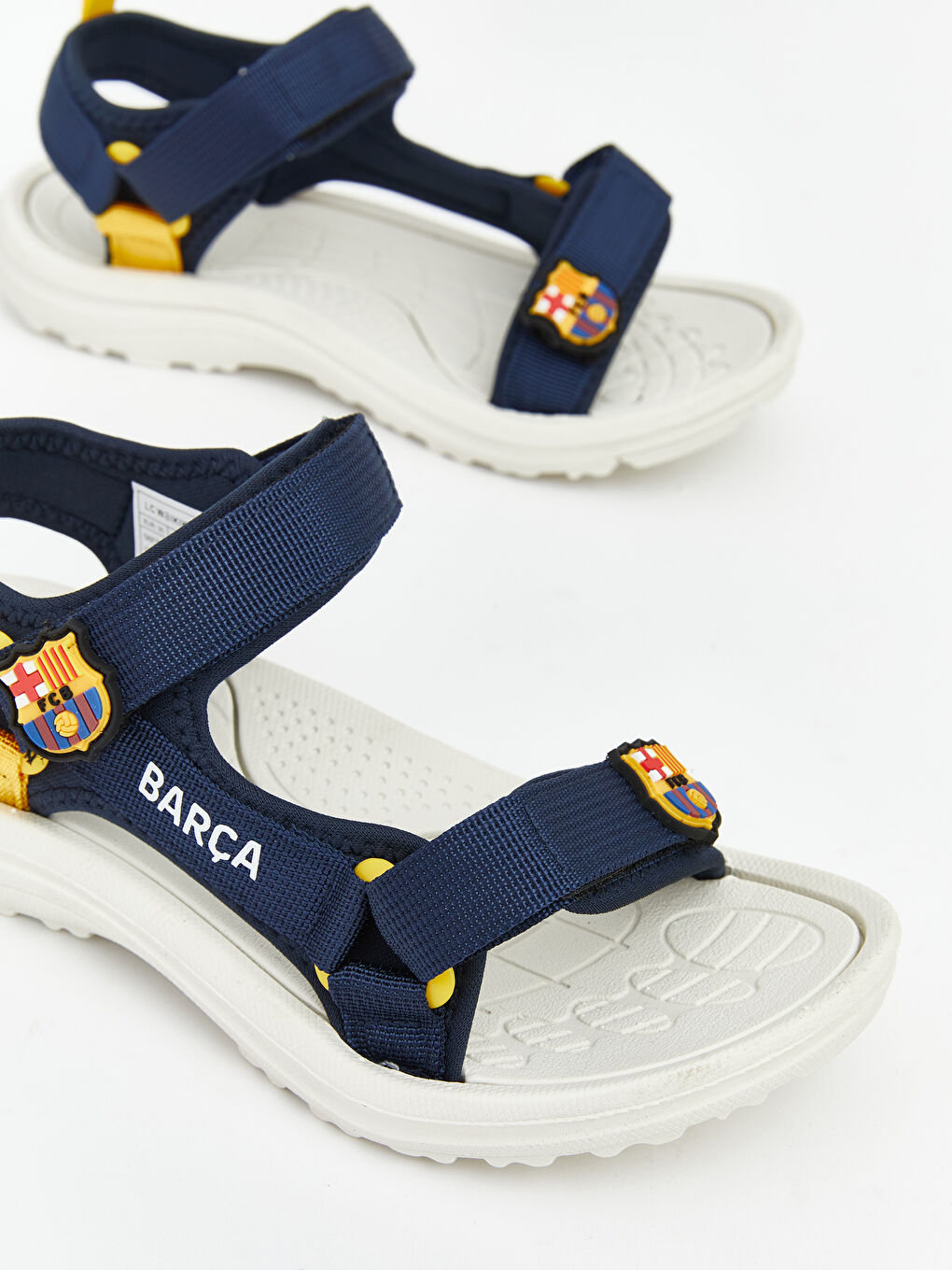 صنادل للأولاد بطبعة برشلونة-2