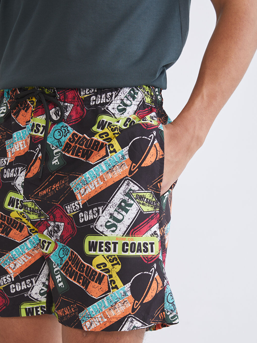 Siyah Diz Hizası Boy Basic Erkek Deniz Şortu-3