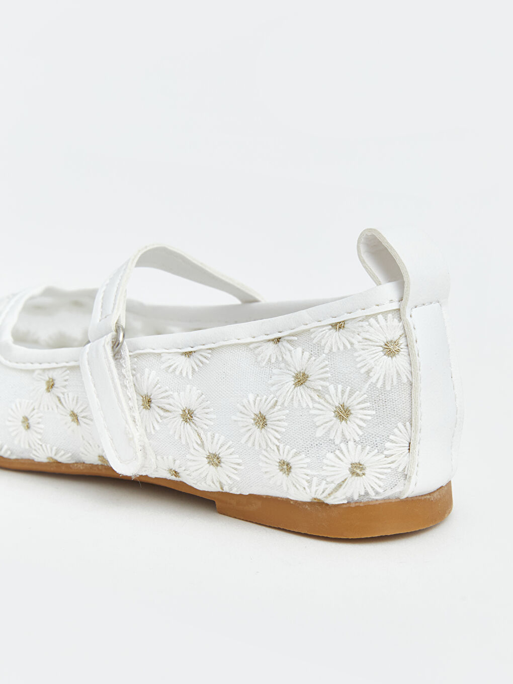 Beyaz Çiçek Nakışlı Kız Çocuk Babet-4