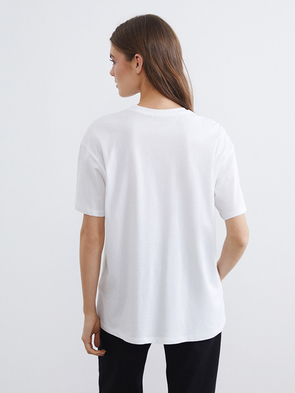 Beyaz Bisiklet Yaka New York Baskılı Kadın Tişört-3