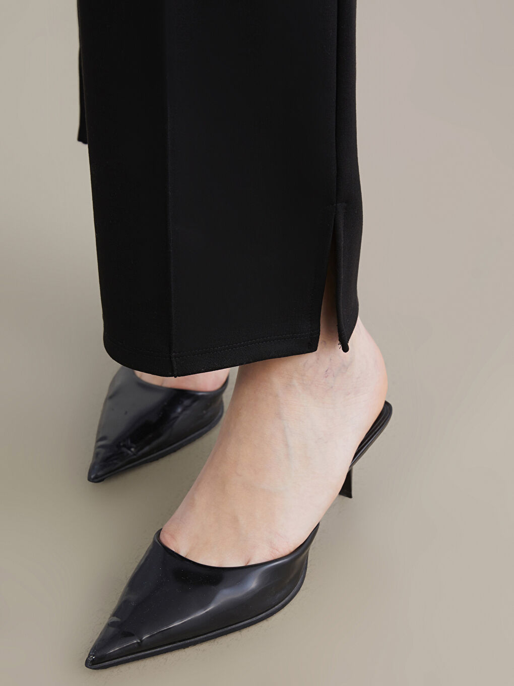 Siyah Beli Lastikli Soft Touch Kadın Pantolon-2