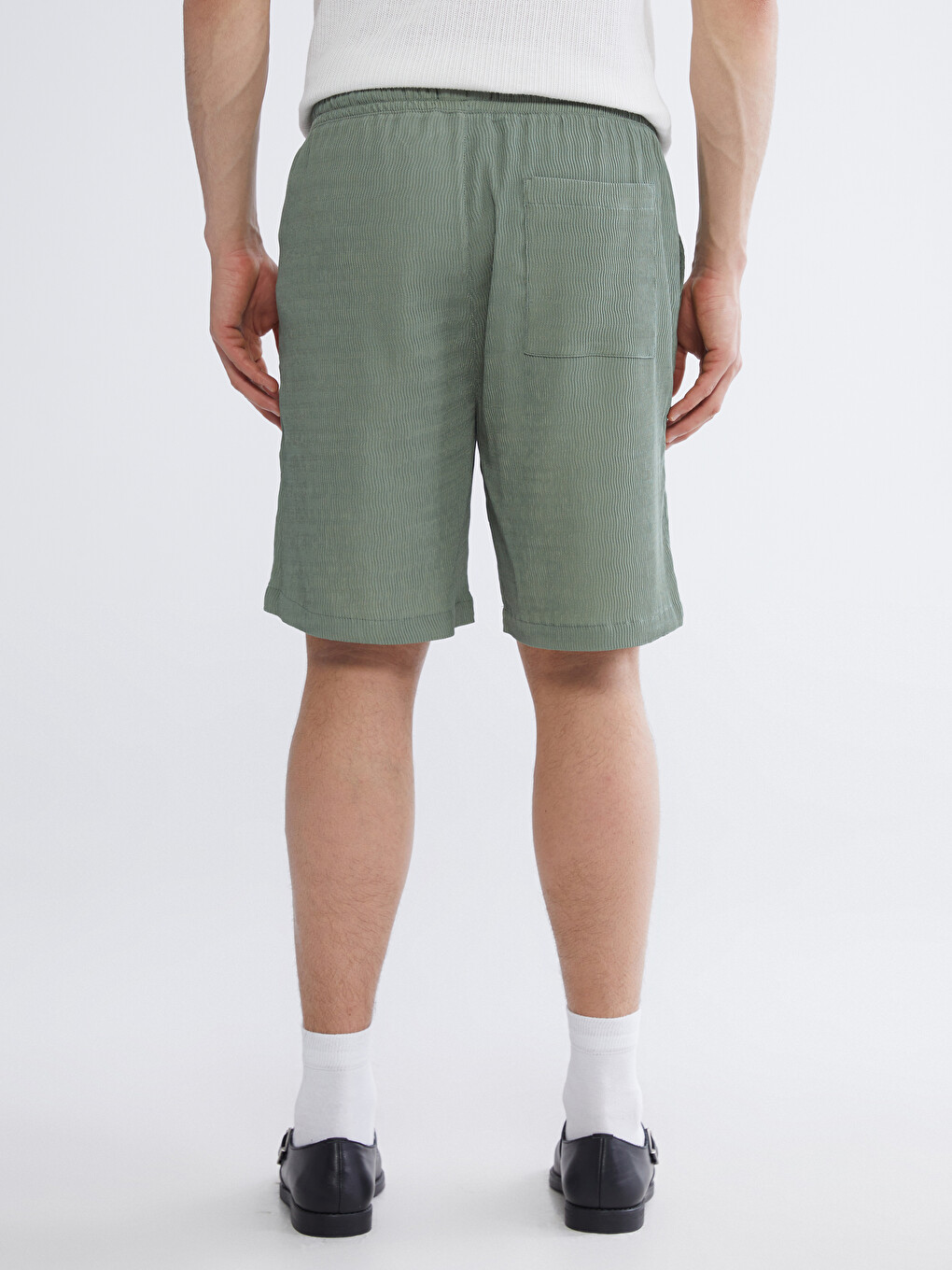 Krinkle Fabric Loose Fit Men's Shorts-7