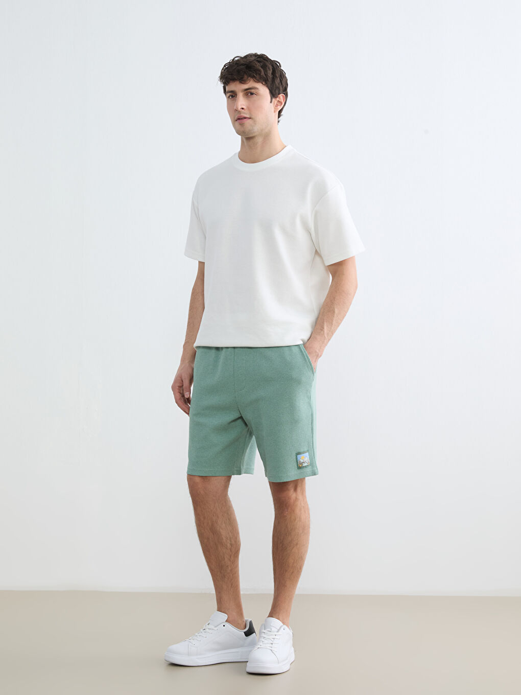 Yeşil Standart Kalıp Erkek Şort