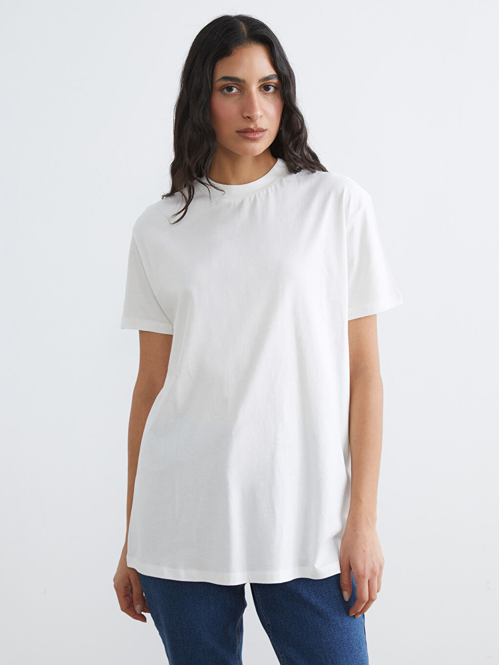 Ekru Bisiklet Yaka Kadın Tişört