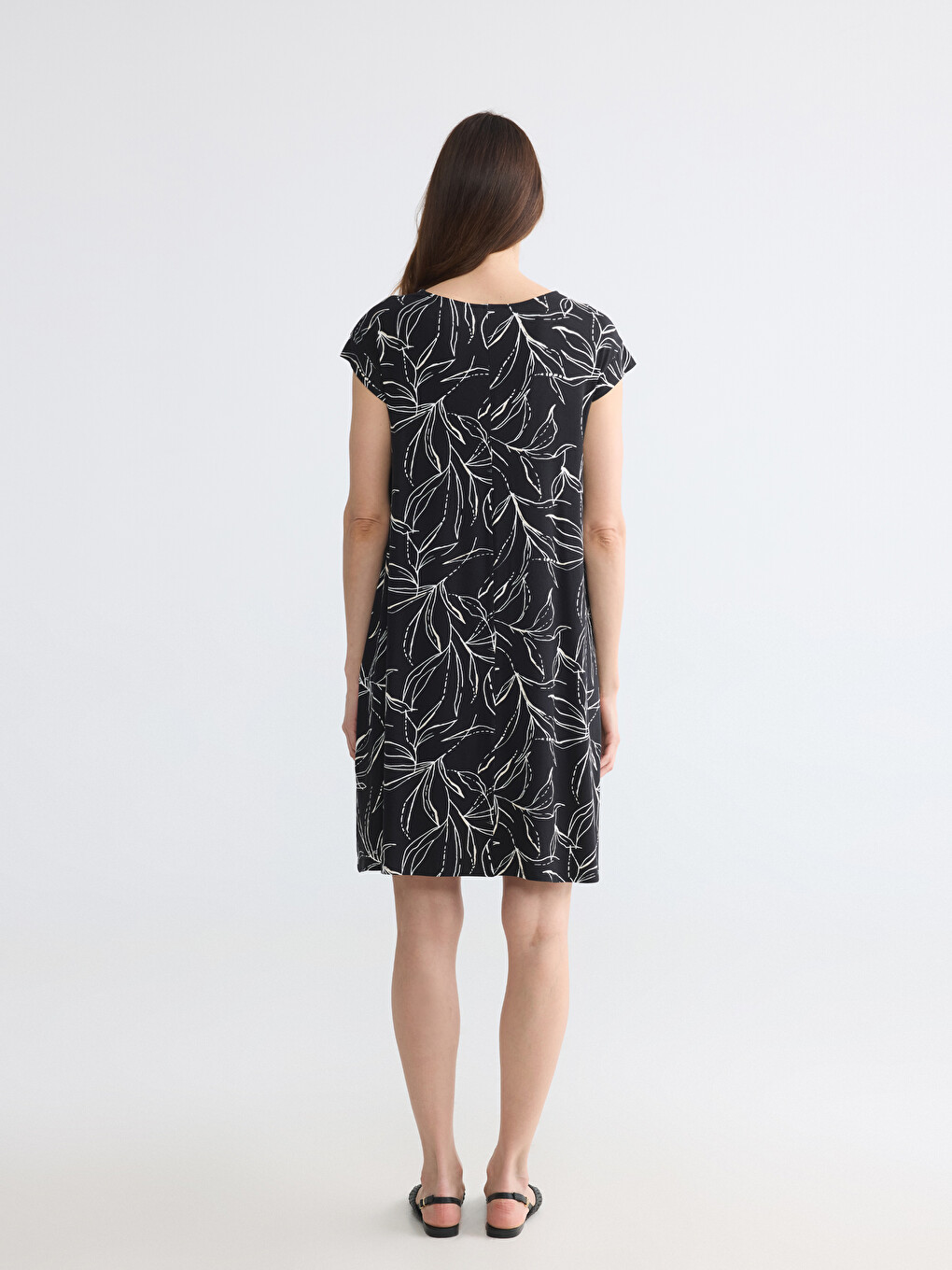 Crew Neck Floral A Form Dress-3