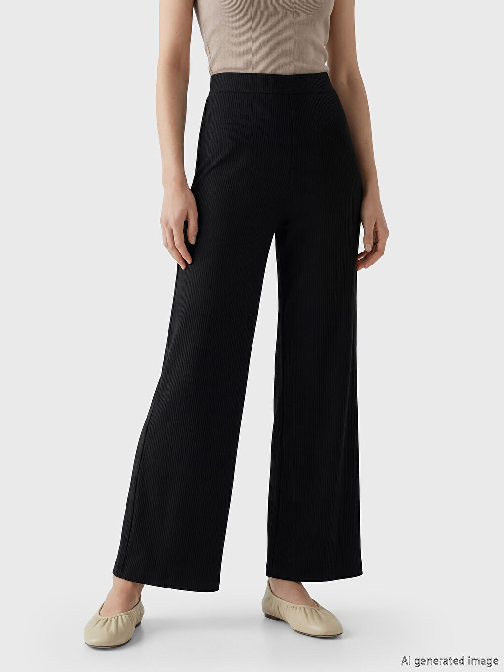 Siyah Beli Lastikli Geniş Paça Kadın Eşofman Altı-1