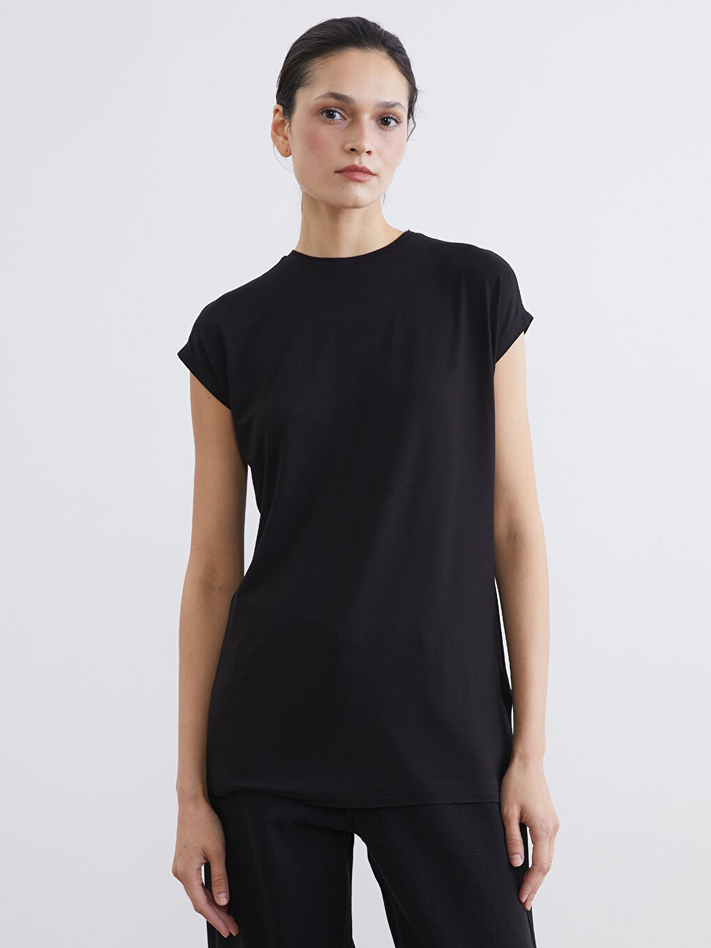 Siyah Bisiklet Yaka Kadın Tunik	