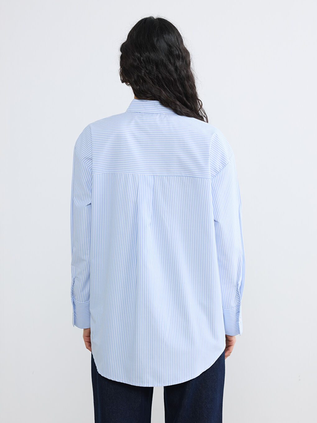 Полосатая оверсайз женская рубашка-туника-3