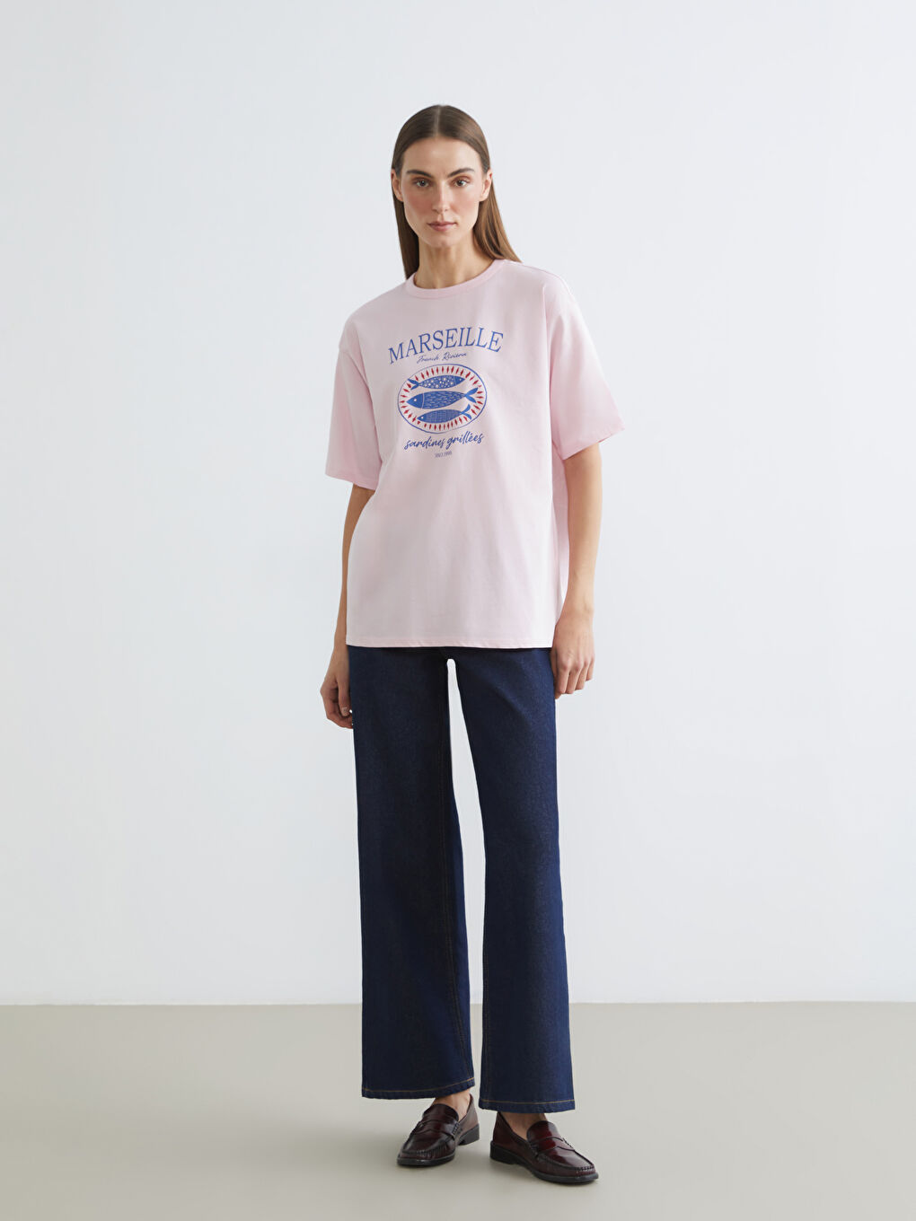 Pembe Marseille Baskılı Oversize Kadın Tişört-1