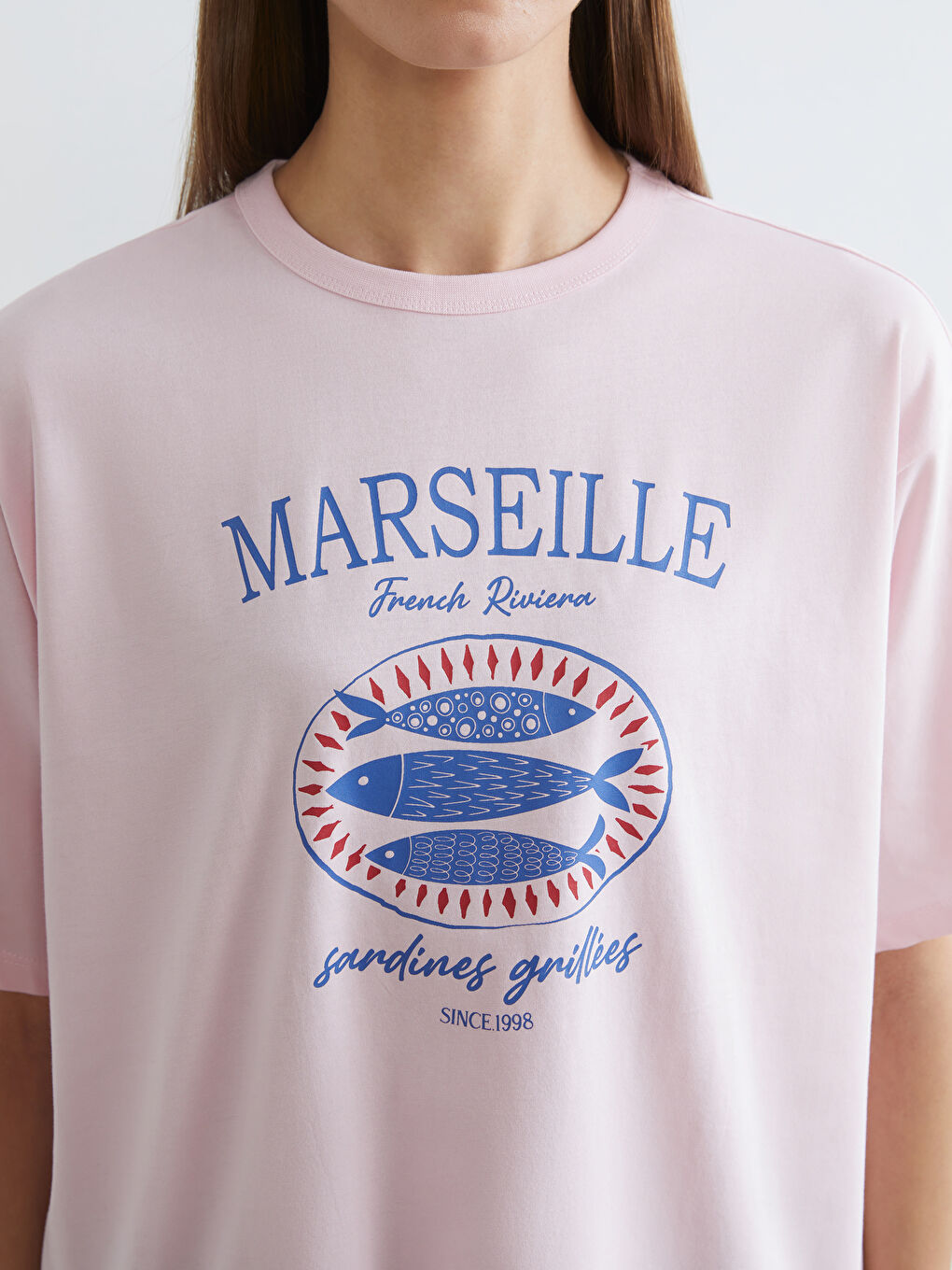 Pembe Marseille Baskılı Oversize Kadın Tişört-2