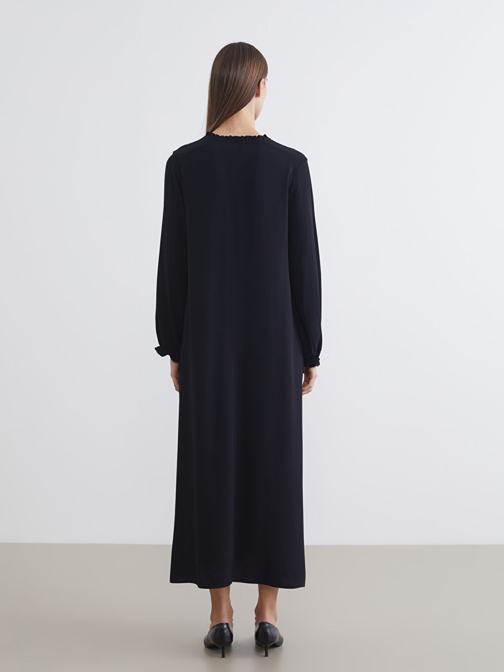 Siyah Bağlamalı Yaka Elbise-3