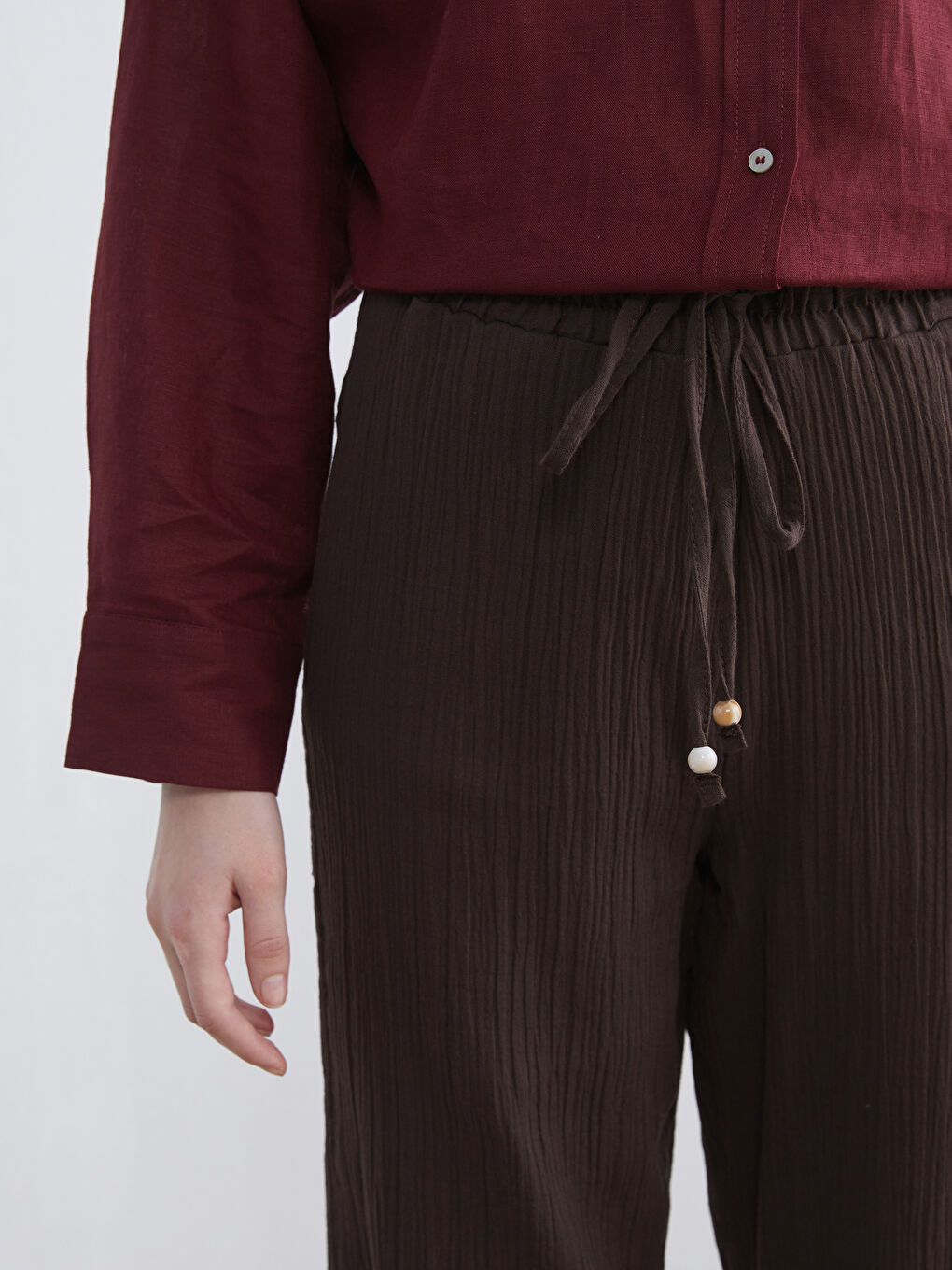 Kahverengi Beli Lastikli Kadın Müslin Pantolon-2