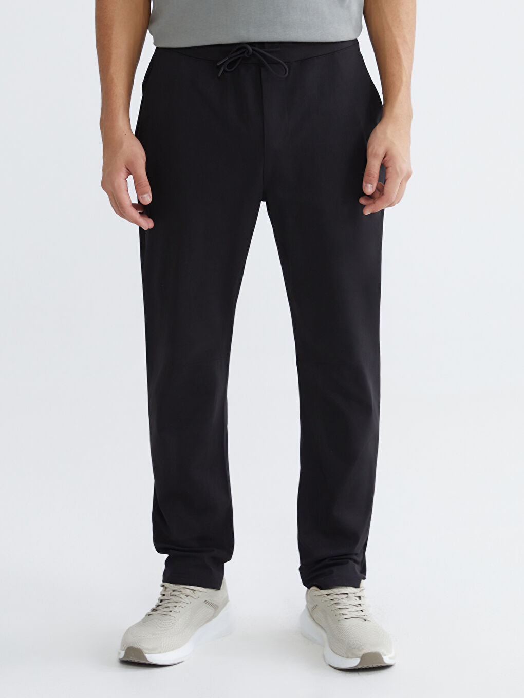 Siyah Standart Kalıp Erkek Eşofman Altı-1