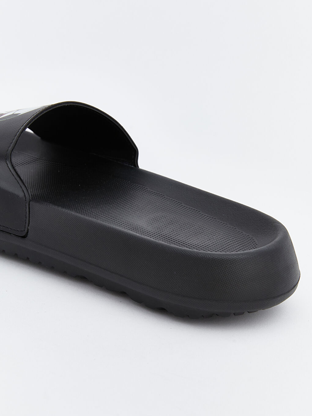 Siyah Deri Görünümlü Erkek Terlik-4