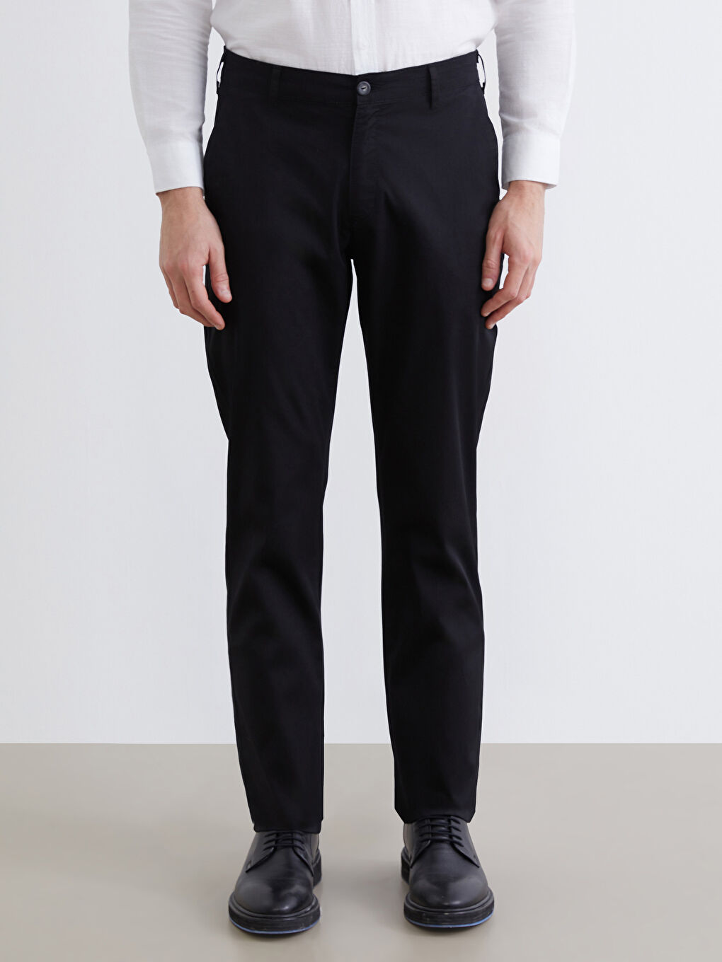 Siyah Standart Kalıp Erkek Chino Pantolon-1