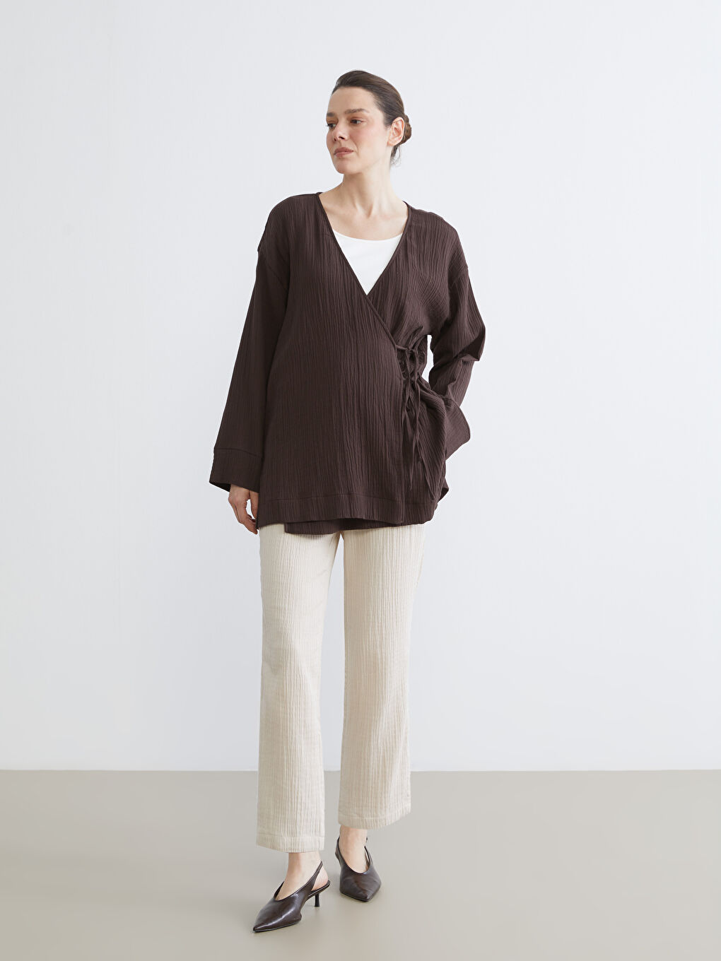 Kahverengi Kruvaze Yaka Dokulu Kadın Müslin Kimono-1