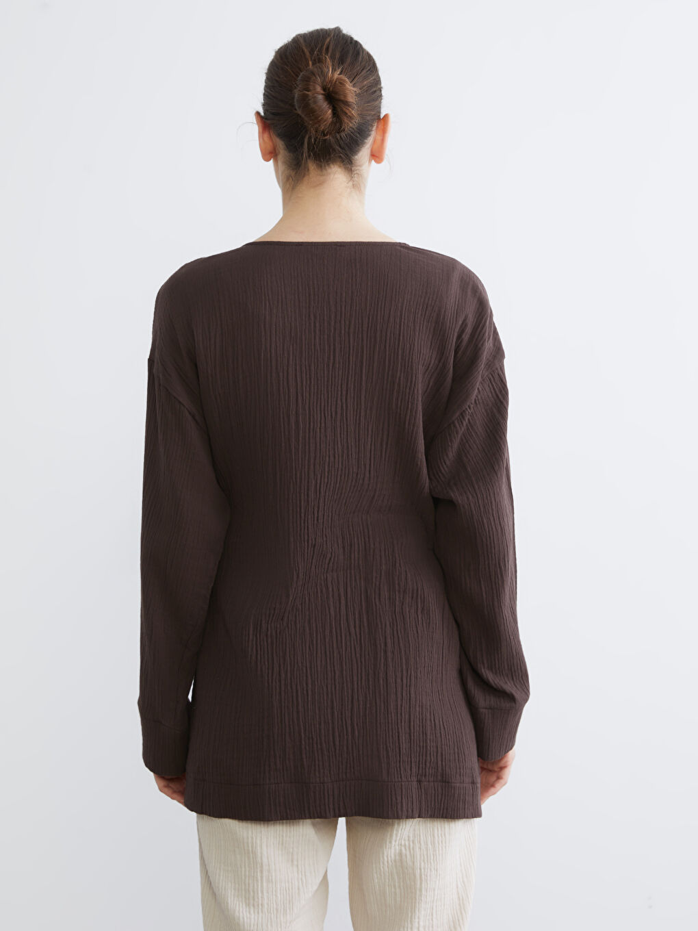 Kahverengi Kruvaze Yaka Dokulu Kadın Müslin Kimono-3