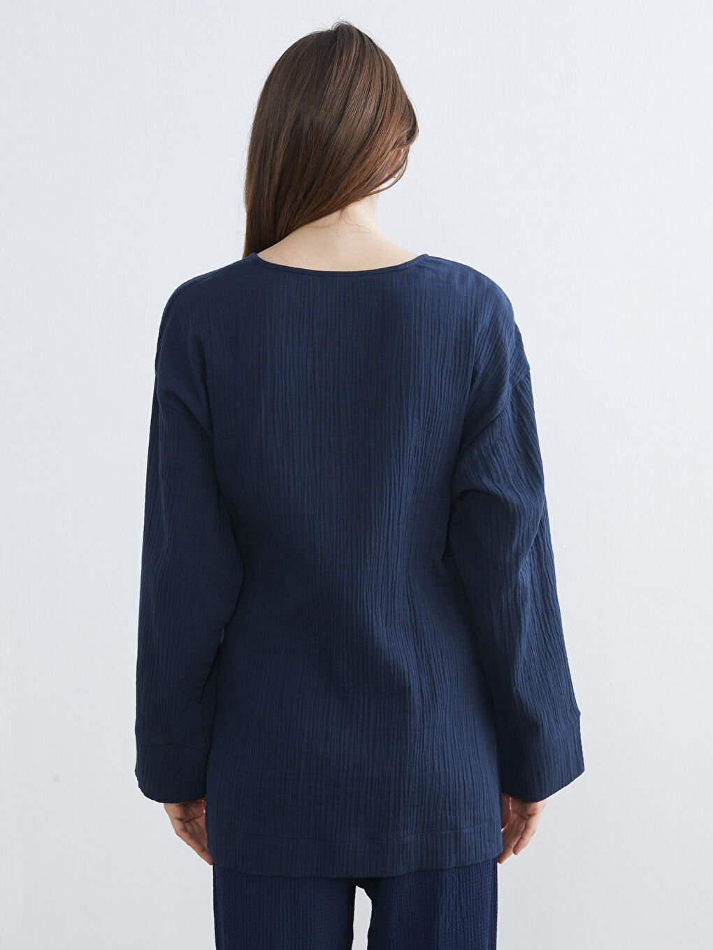 Lacivert Kruvaze Yaka Dokulu Kadın Müslin Kimono-3